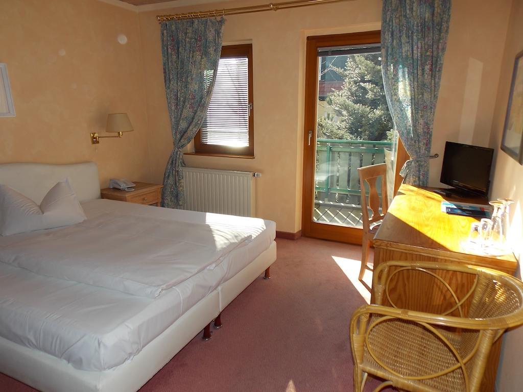 Gasthof Und Landhotel Zur Ausspanne Klipphausen Δωμάτιο φωτογραφία
