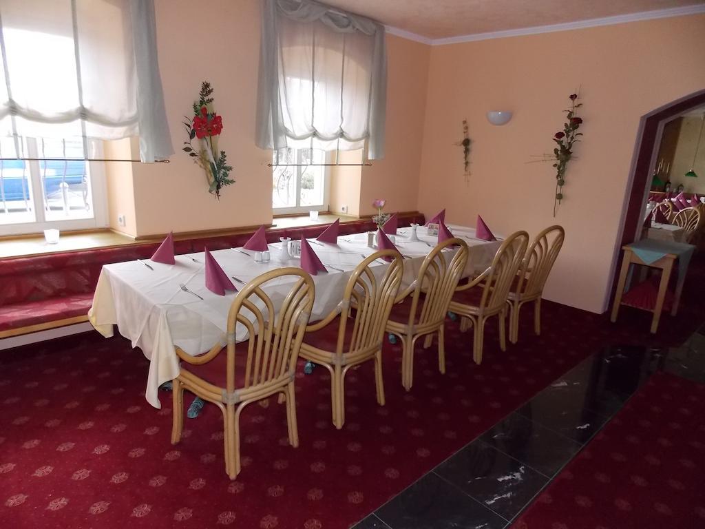 Gasthof Und Landhotel Zur Ausspanne Klipphausen Εξωτερικό φωτογραφία
